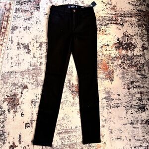 Hollister Black High-Rise Super Skinny - Brand New - Size 3 Long